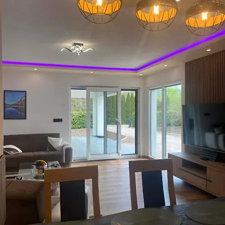 Una-adi-ela Villa